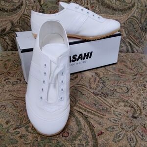 In Step/Asahi majorette shoes